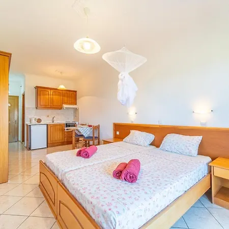 Giannis 6 * Arillas (Corfu)