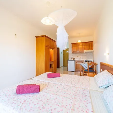 Giannis 6 Apartamento