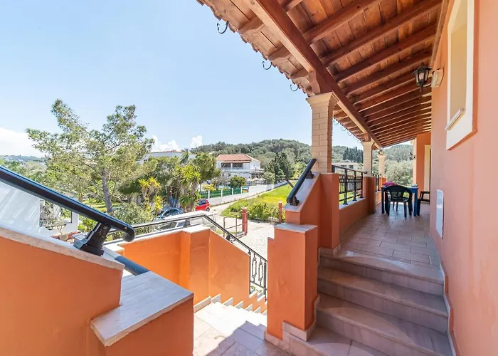 Апартаменты Giannis 6 *